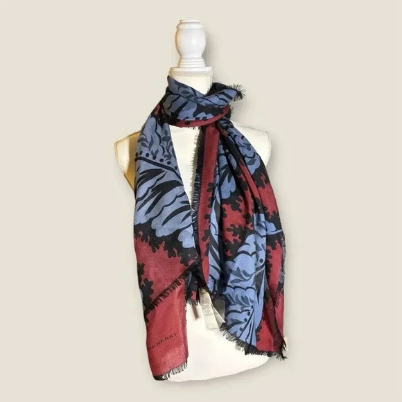 Burberry Women's Floral Multicolor Rectangle Scarf with Fringe - Picture 4 of 4